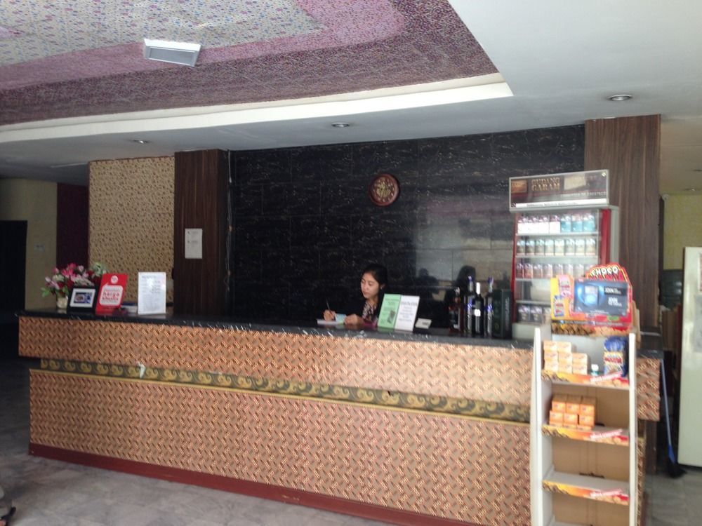 Hotel Mustika Senen Джакарта Экстерьер фото