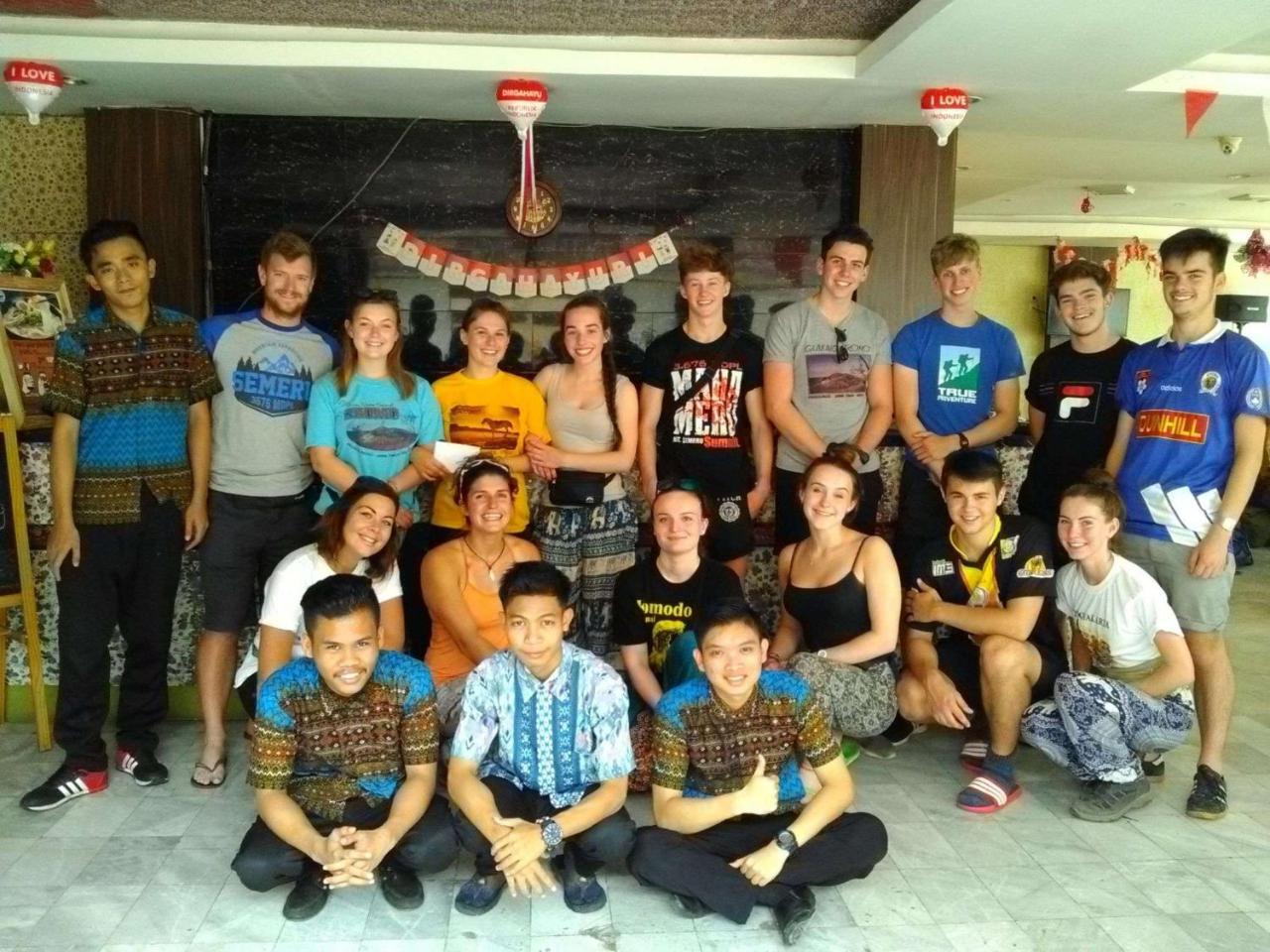 Hotel Mustika Senen Джакарта Экстерьер фото